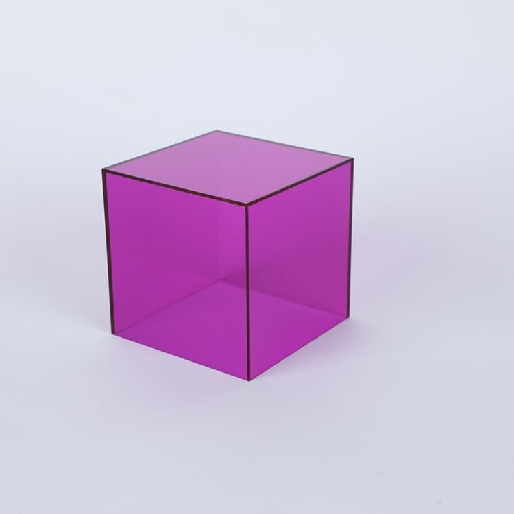 Boîte de rangement en acrylique lilas avec parois transparentes