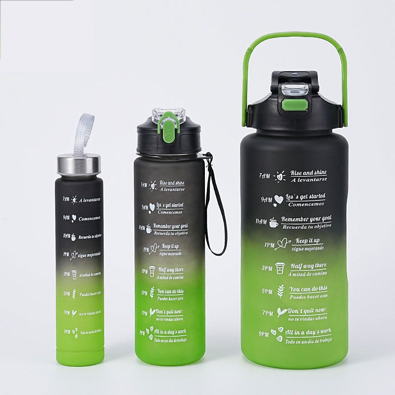 Gourde motivante graduée, coloris dégradé noir et vert