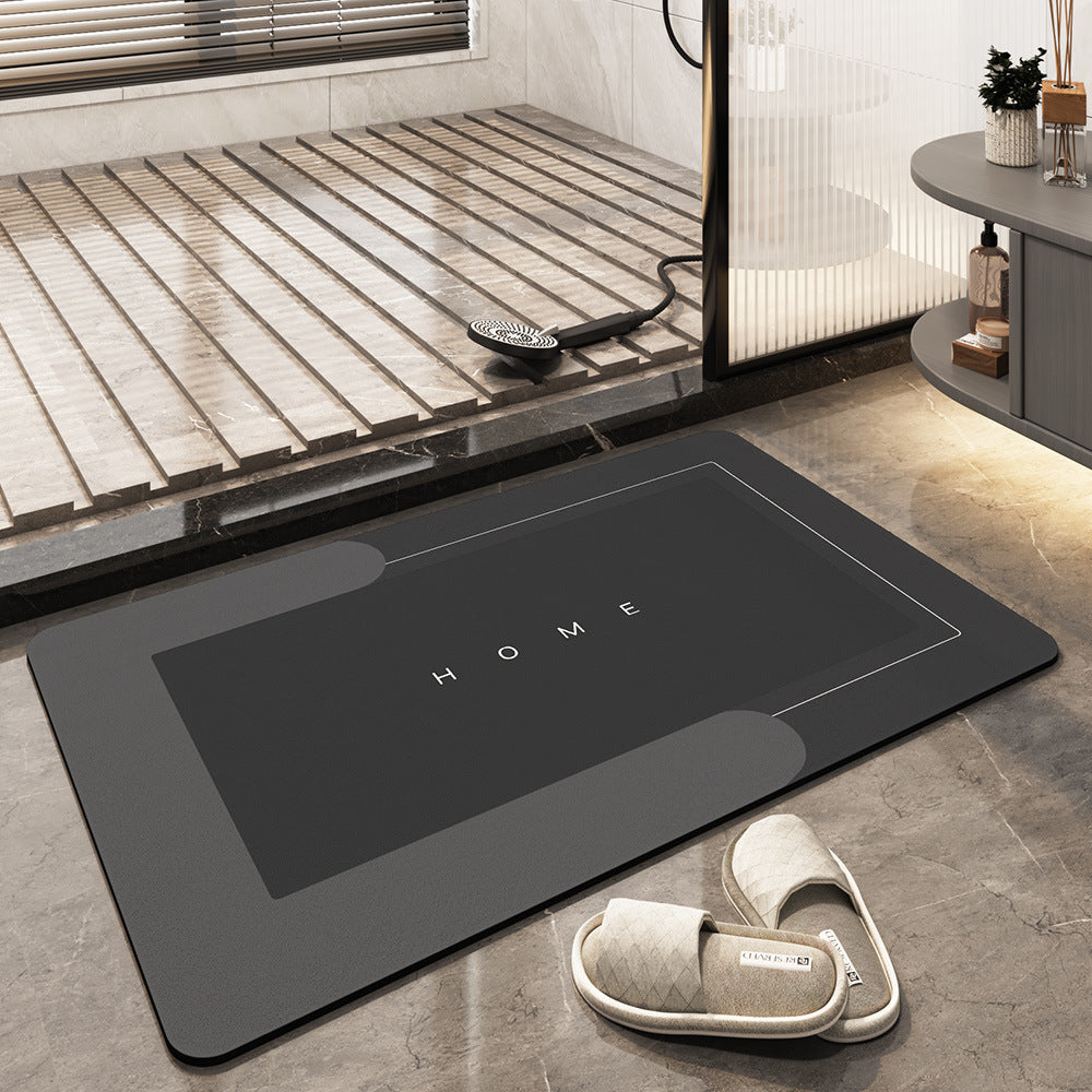 Tapis de bain absorbant posé devant une douche