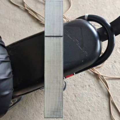 Porte-serviettes en bois en forme de pince à linge présenté dans ses trois tailles