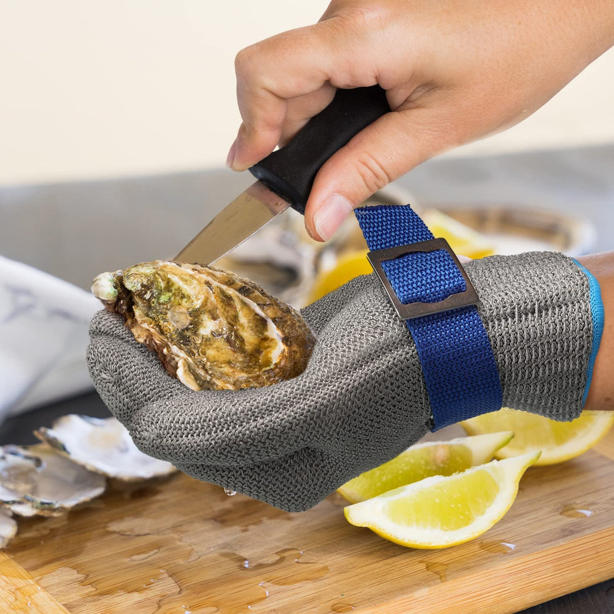 Gant anti-coupure, détail de la maille en acier inoxydable 316L