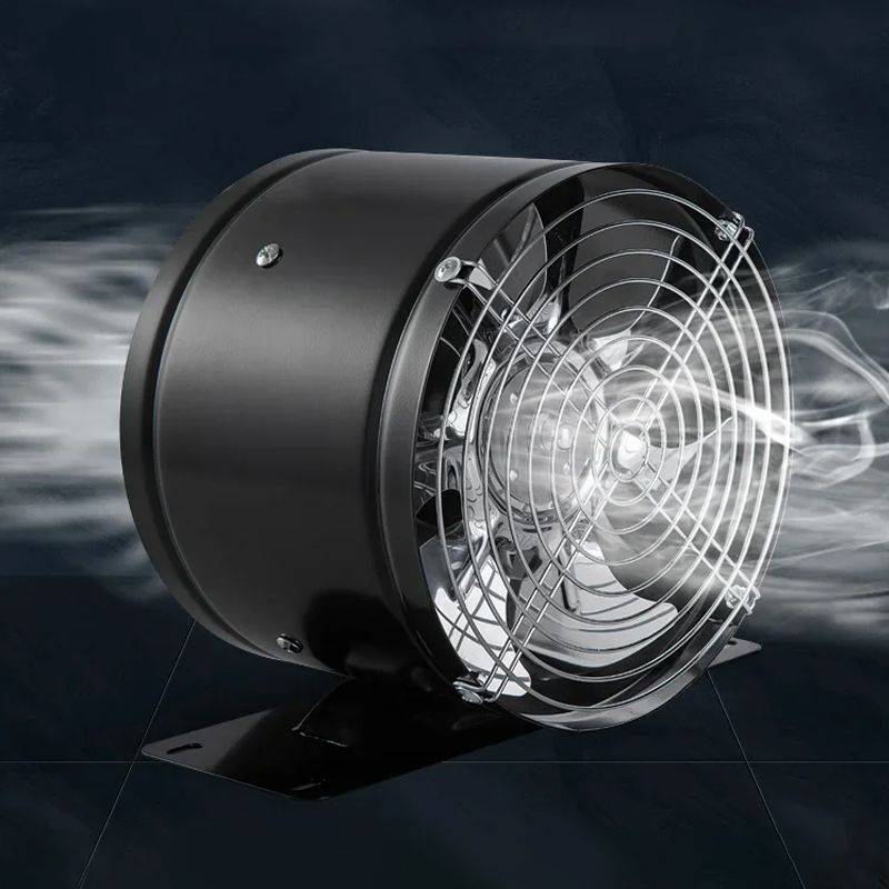 Ventilateur d'extraction installé dans une cuisine