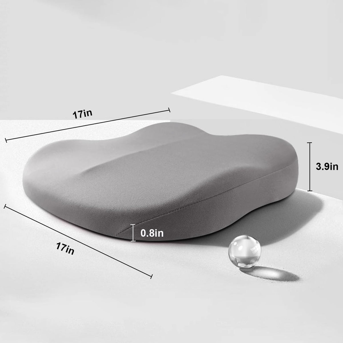 Coussin de siège rehausseur présenté seul sur fond clair