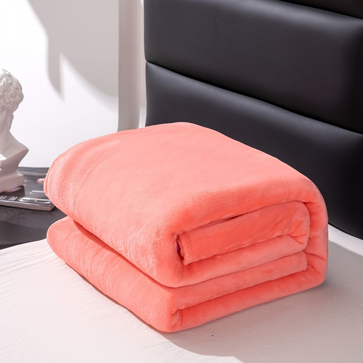 Bord de la couverture en flanelle et finition cousue