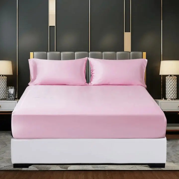 Parure de lit en soie de glace coloris rose avec ses deux taies d'oreiller