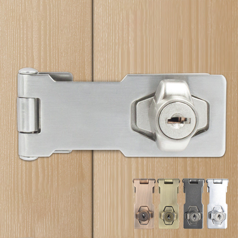 Verrou de porte à clé installé sur une porte de placard