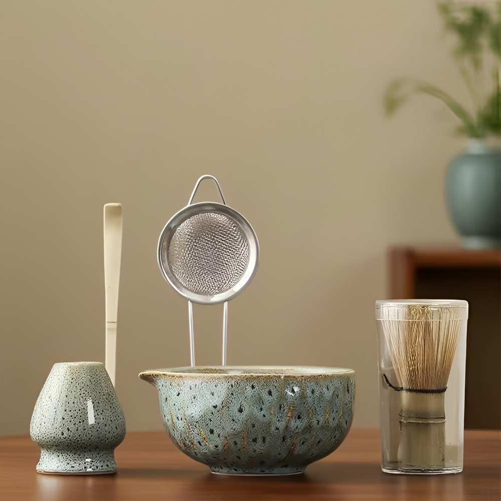 Service à matcha 5 pièces coloris bleu clair, avec bol en céramique et fouet en bambou