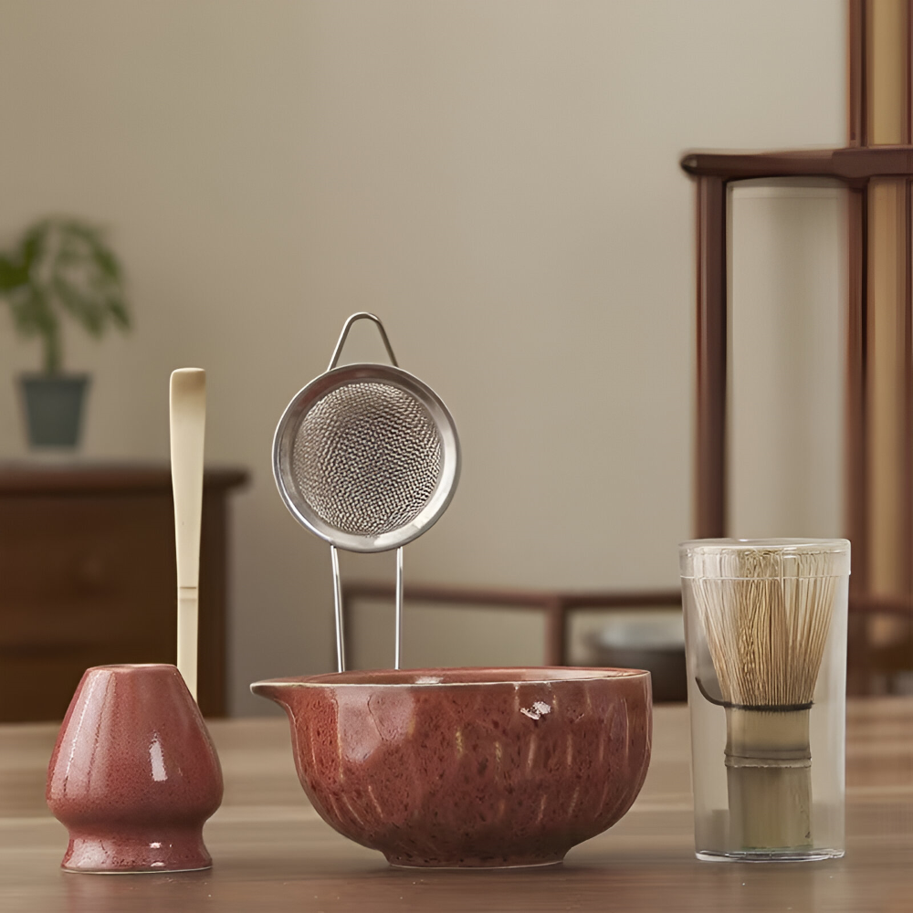 Service à matcha 5 pièces coloris rouge foncé, avec bol en céramique et fouet en bambou