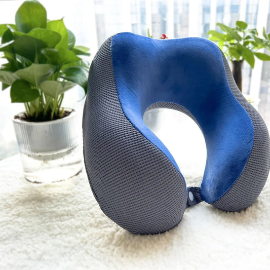 Coussin de nuque massant porté autour du cou