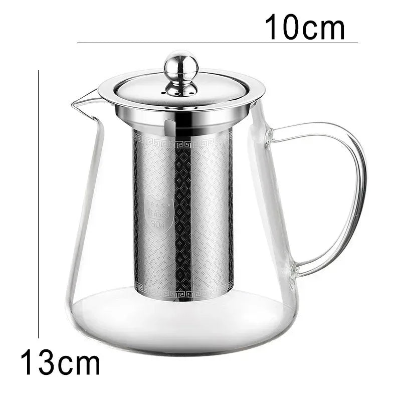 Théière en verre de 550 ml posée sur un plateau à thé
