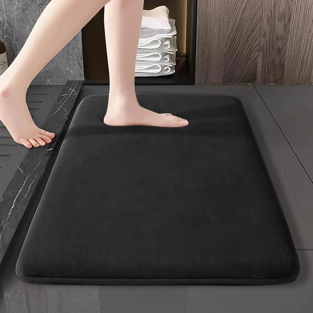 Les trois formats du tapis de bain : 40 x 60, 50 x 80 et 60 x 90 cm