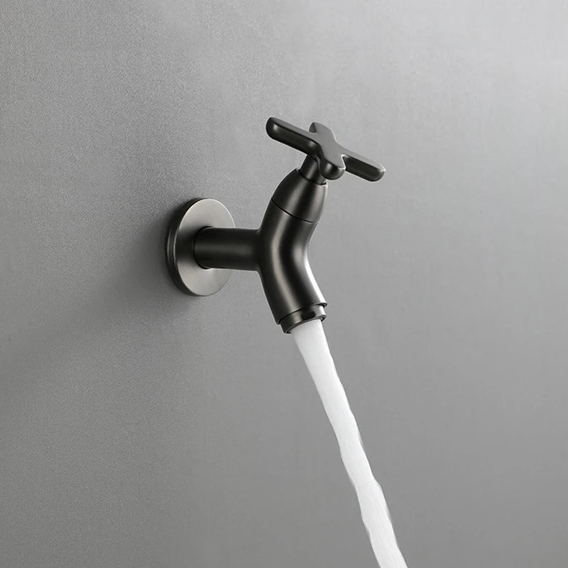 Robinet mural en laiton pour eau froide, vue 1