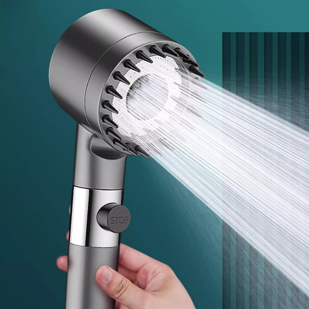 Pommeau de douche démonté montrant son filtre intérieur