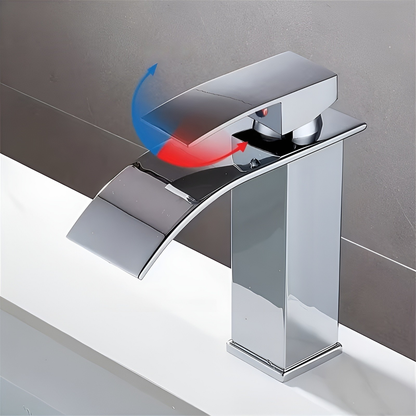 Mitigeur de lavabo avec son raccordement sous vasque