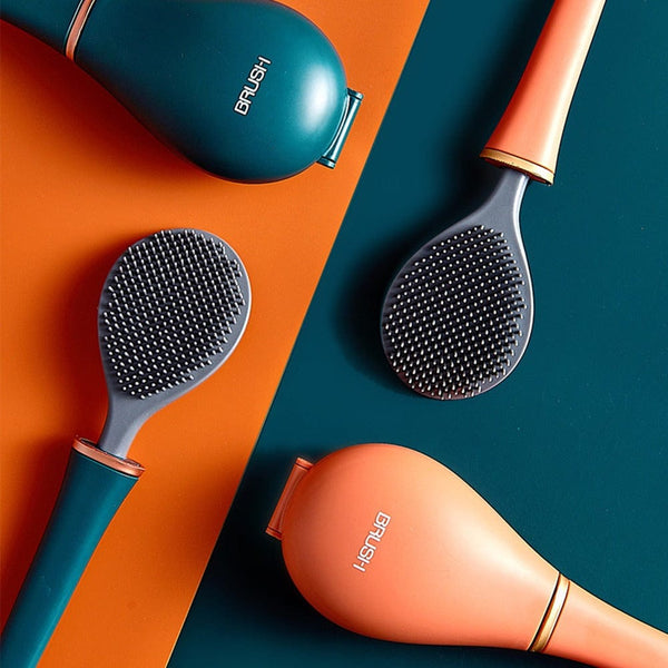 Les cinq coloris de la brosse WC en silicone et de son support