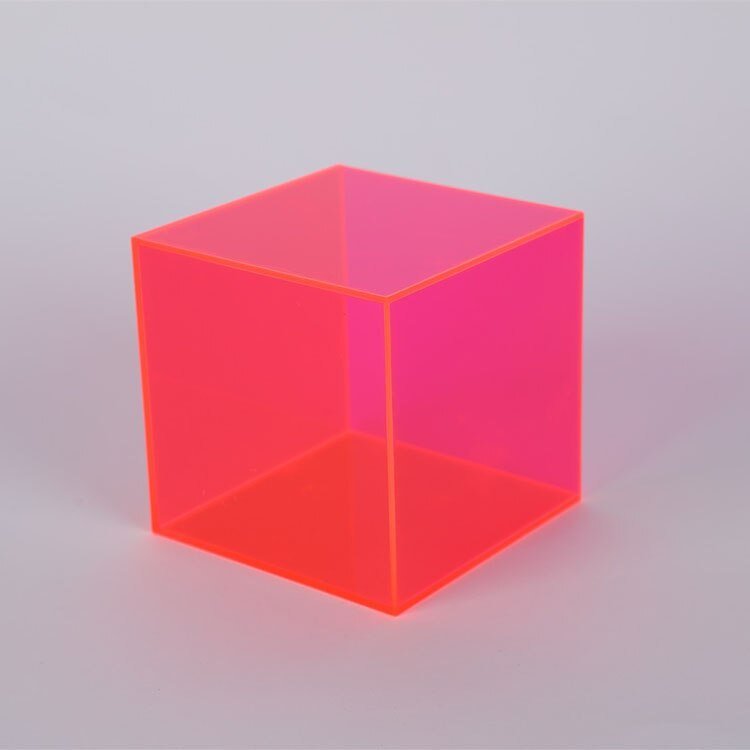 Comparaison des trois formats de boîte de rangement en acrylique