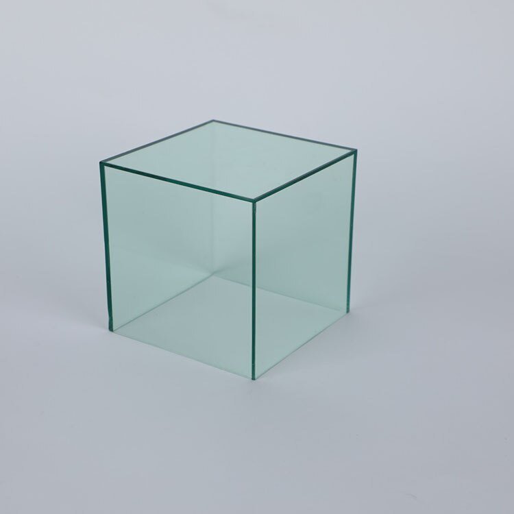 Boîte de rangement en acrylique vert clair avec parois transparentes