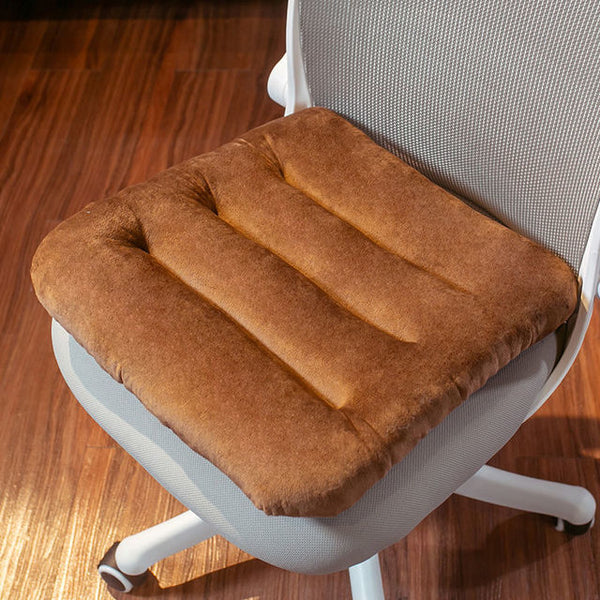 Coussin de chaise avec dossier café installé sur une chaise