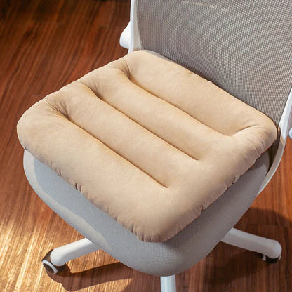 Coussin de chaise avec dossier kaki installé sur une chaise