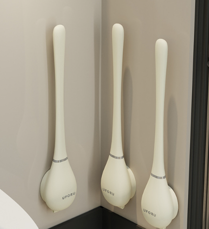 Tête plate de la brosse WC garnie de picots en silicone