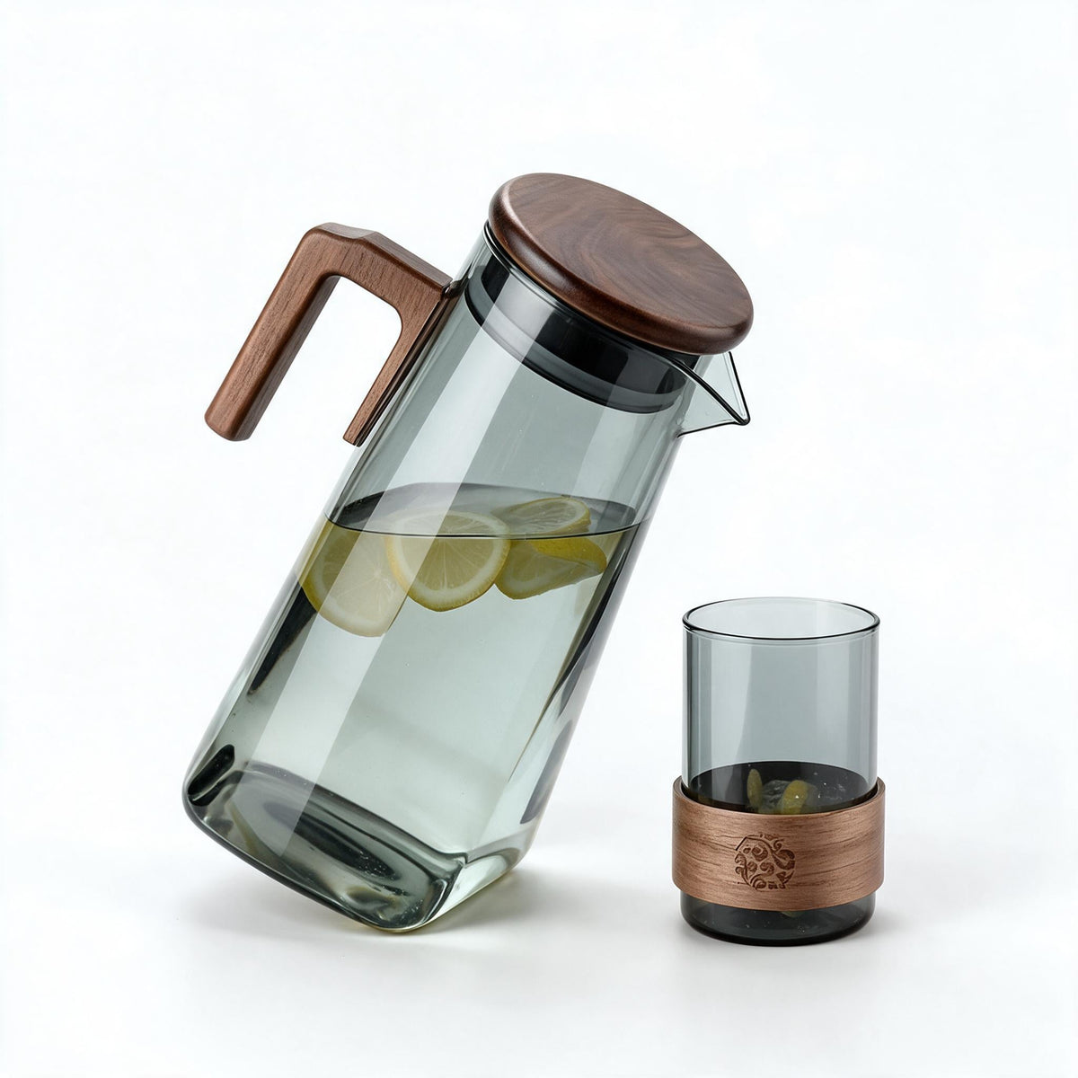 Carafe en verre transparente avec anse et couvercle en bois