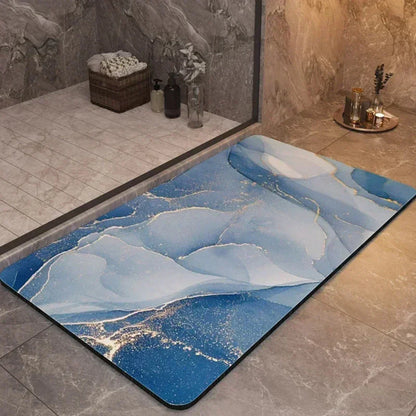 Tapis de bain au petit format posé au sol d'une salle de bains