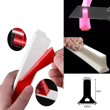 Bande de silicone pliée pour montrer sa souplesse