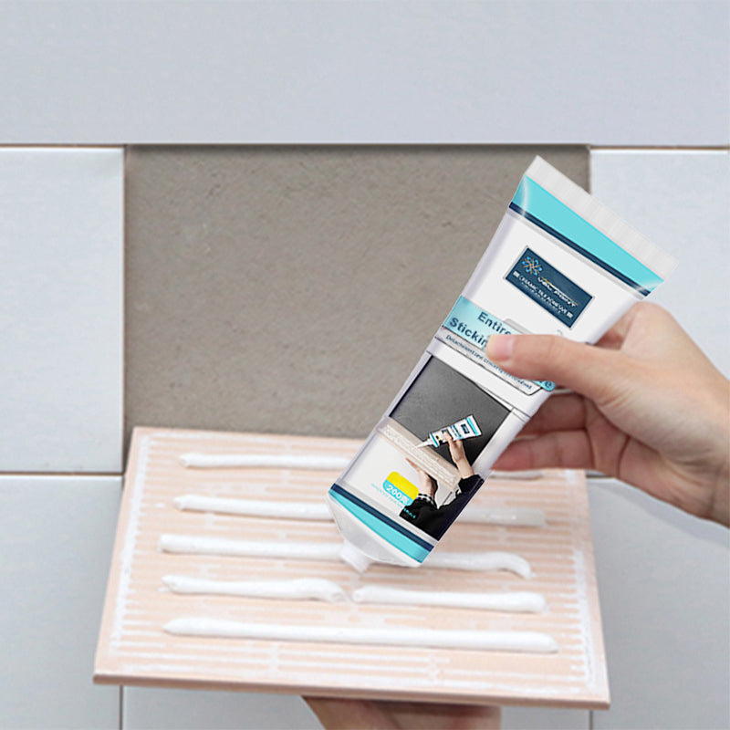 Carrelage repris à l'aide de la colle pour carrelage