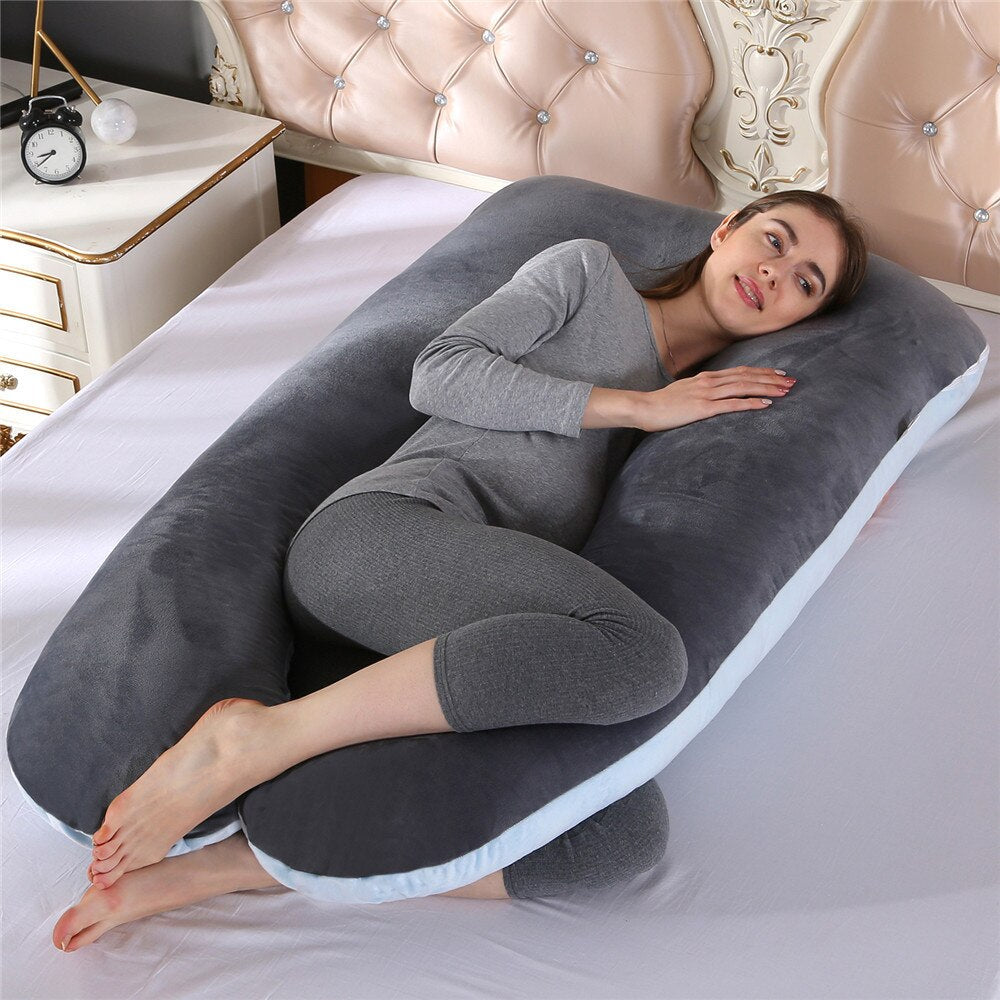 Coussin de corps en U coloris bleu-gris en velours